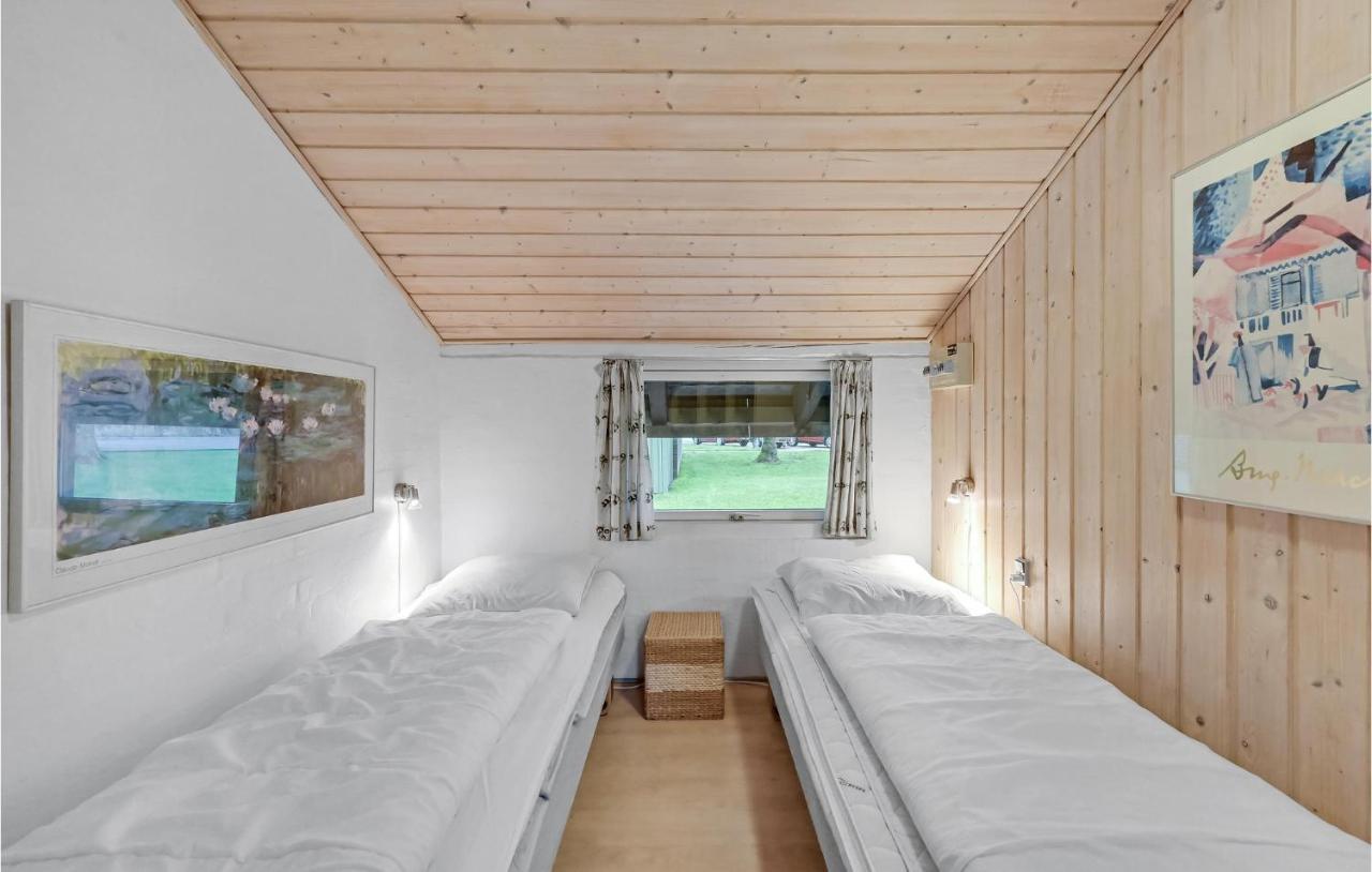 Nice Home In Hemmet With Kitchen エクステリア 写真