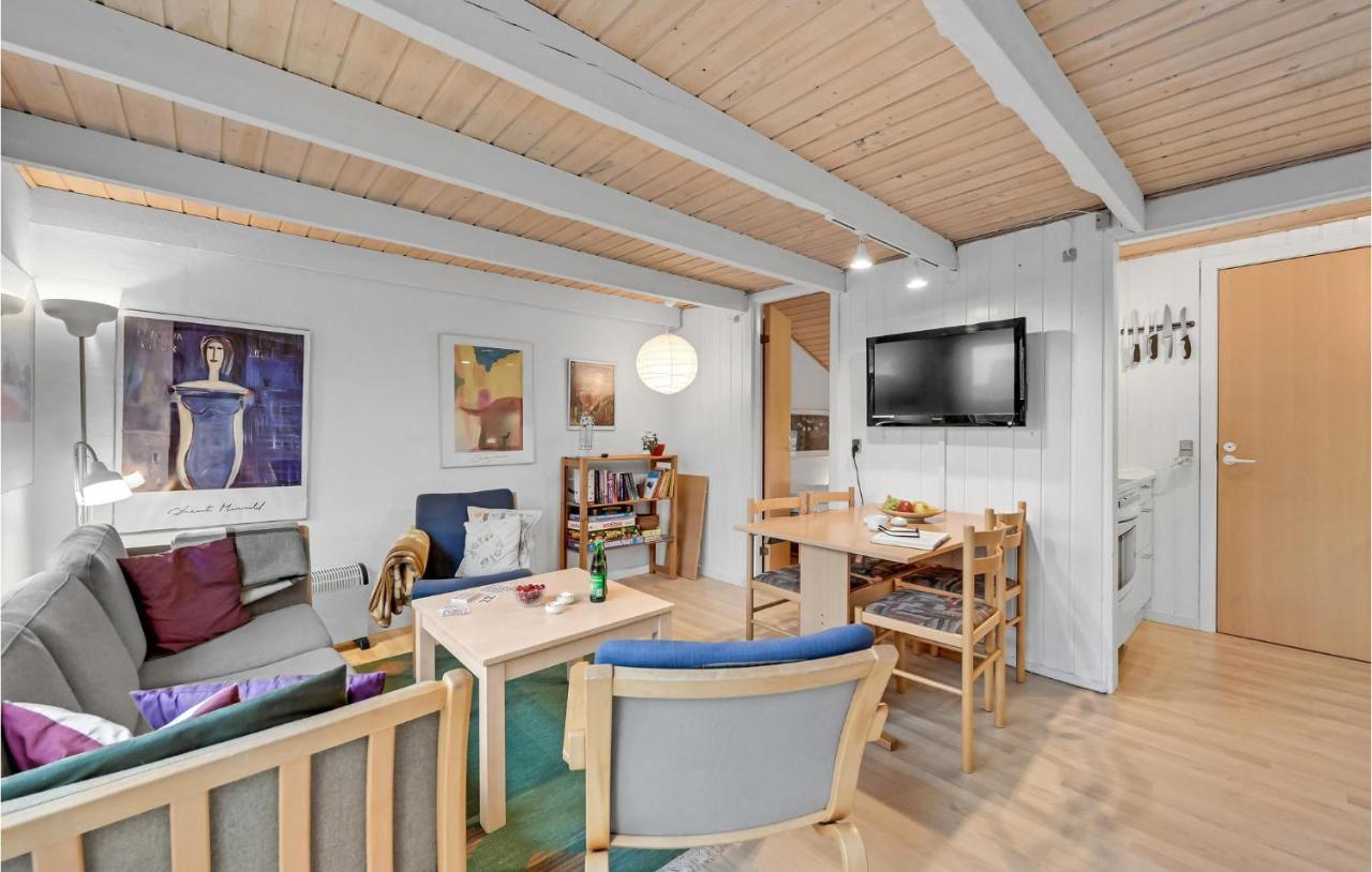 Nice Home In Hemmet With Kitchen エクステリア 写真