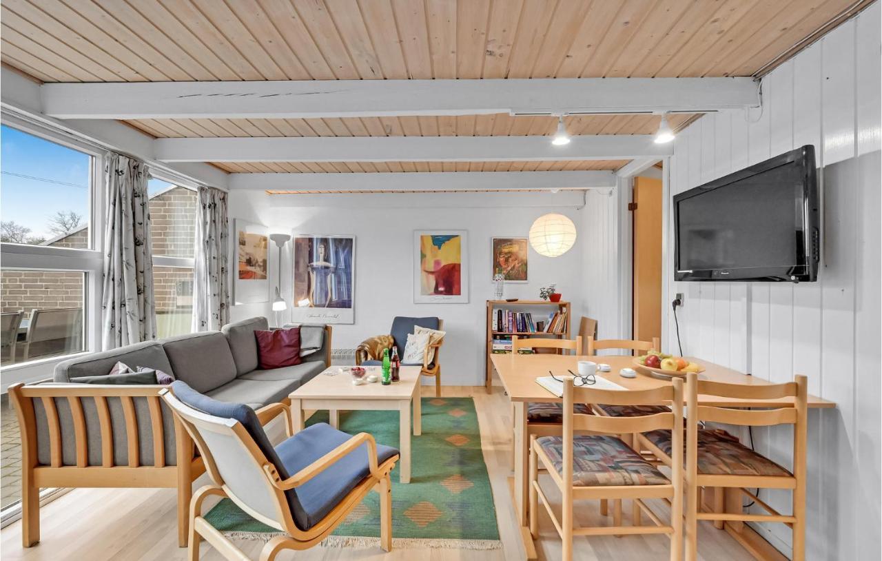 Nice Home In Hemmet With Kitchen エクステリア 写真